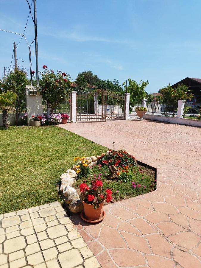 Villa Katerina Nea Kallikrateia ภายนอก รูปภาพ